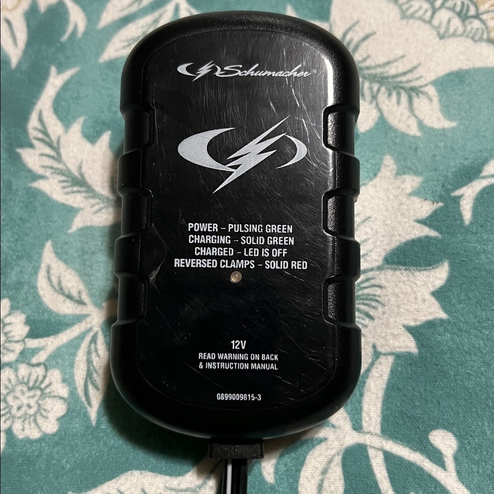 Schumacher Battery Maintainer - Picture 3 of 4
